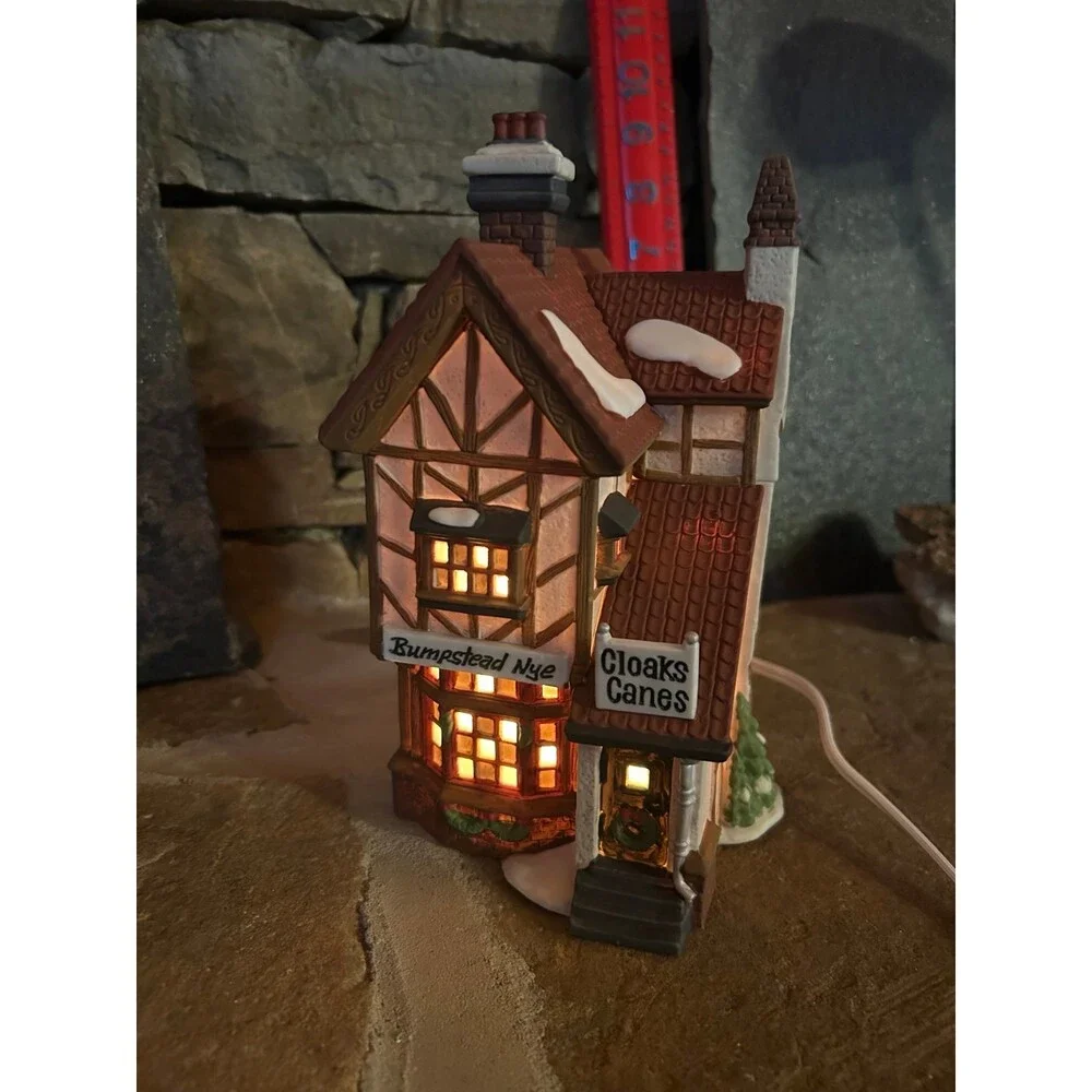 Dept 56 Bumpstead Nye Cloaks & Canes # 5808-4 with box and light